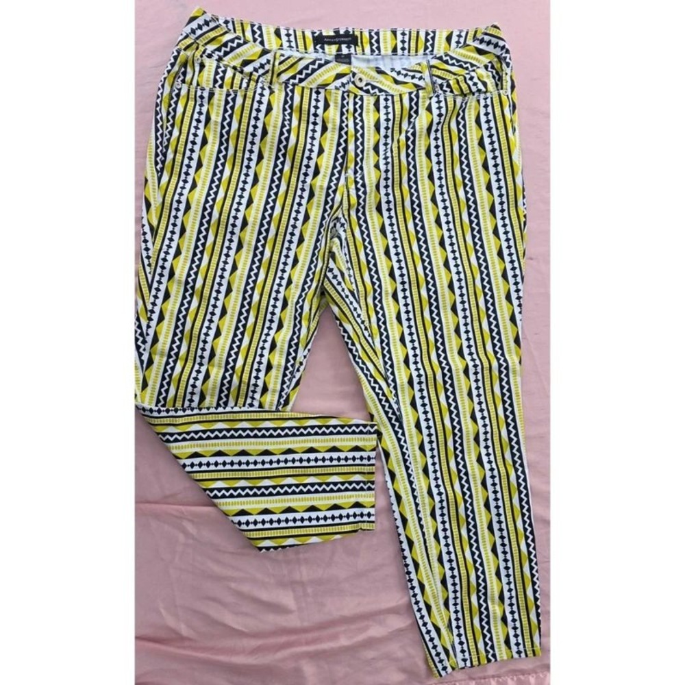 Ashley Stewart Yellow Black White Geometric Tribal Print Stretch Pants Size 18